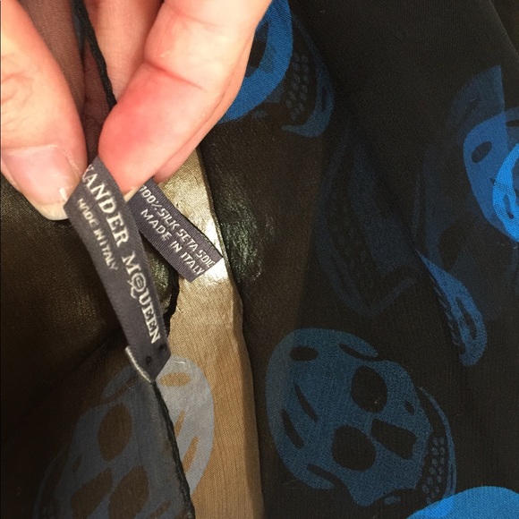 Silk scarf Alexander Mcqueen - Picture 6 of 6